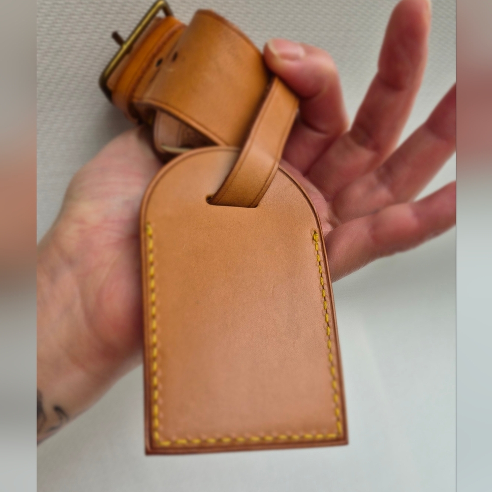 Authentic Louis Vuitton luggage tag and Bracelet set with small dust bag. - Picture 7 of 15